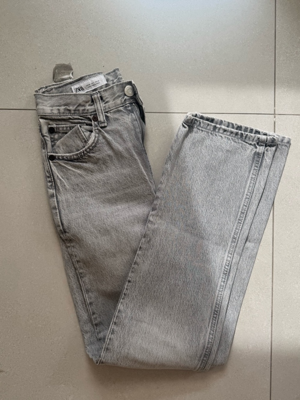 Zara Light Gray Straight-Leg women’s jeans